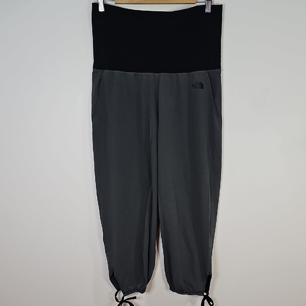 The North Face Medium Black and Gray Active Pants
